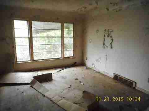 18600 Riverview (19)_m.jpg